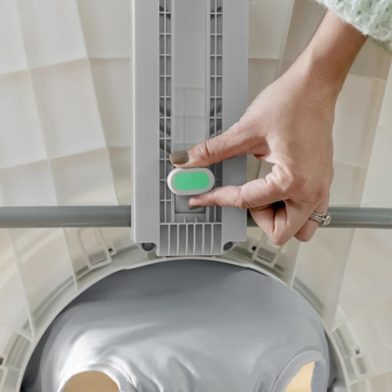 Step&Sprout™ 3az1-ben járássegítő 6h+ 12 kg-ig Step&Sprout™ 3az1-ben járássegítő 6h+ 12 kg-ig Ingenuity 12904-1