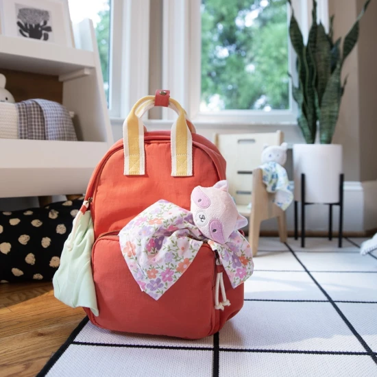 Cozy Lovey Deni™ plüss dédelgető takaró 0h+ Cozy Lovey Deni™ plüss dédelgető takaró 0h+ Ingenuity 16820-12