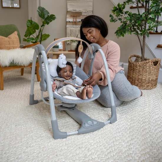Bella Teddy™ átalakítható, utazó, zenélő hinta 0h+ 9 kg-ig Bella Teddy™ átalakítható, utazó, zenélő hinta 0h+ 9 kg-ig Ingenuity 11023-2