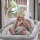 AnyWay Sway™ Spruce™ vibráló, zenélő hinta USB Dual-Direction 0h+ 9 kg-ig AnyWay Sway™ Spruce™ vibráló, zenélő hinta USB Dual-Direction 0h+ 9 kg-ig Ingenuity 12058-1
