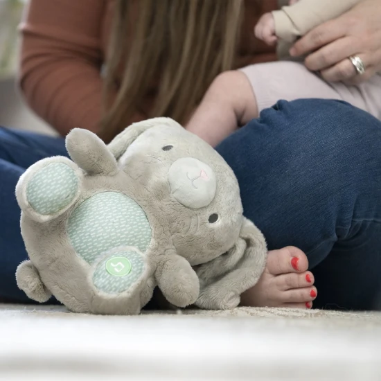 Sylvi™ nyuszi plüss megnyugtató, zenélő játék 0h+ Ingenuity 12920-6