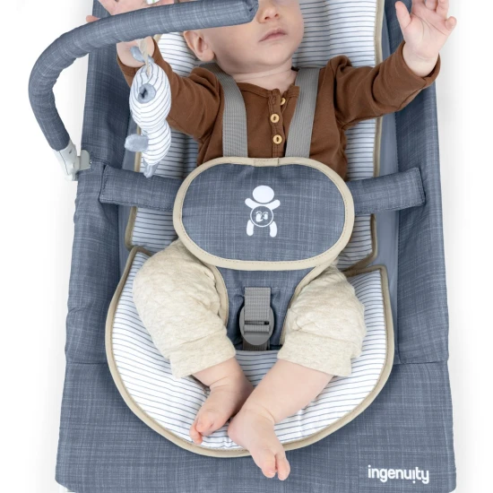 Happy Belly™ Rock-to-Bounce Chambray vibráló, zenélő masszázsülés 0h+ 9 kg-ig Ingenuity 16854-2