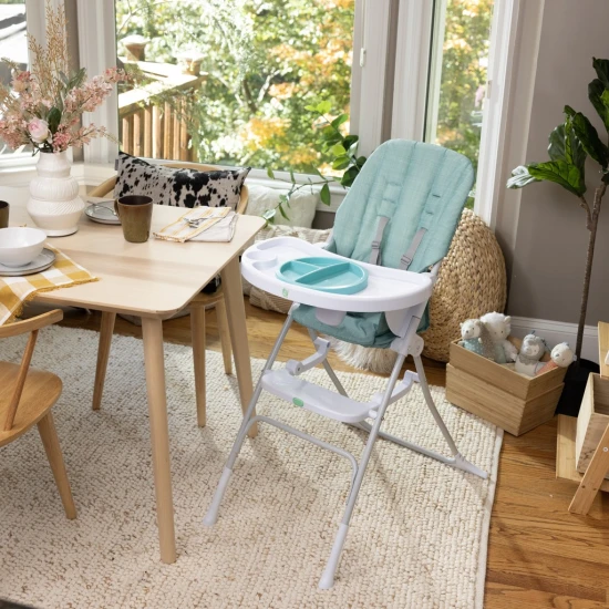 Sun Valley™ Teal összecsukható etetőszék 6h+ 15 kg-ig Sun Valley™ Teal összecsukható etetőszék 6h+ 15 kg-ig Ingenuity 16872-1