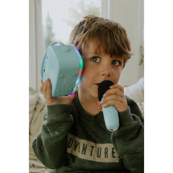 Hangolódjon a zenei hullámra, és éljen át egy felejthetetlen bulit.