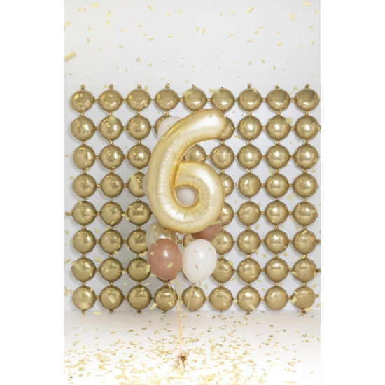 Elegáns 6. születésnapi léggömb - arany főszereplésével