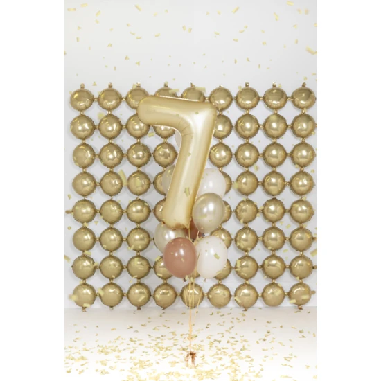 Elegáns léggömb 7. születésnapra - arany főszerepben