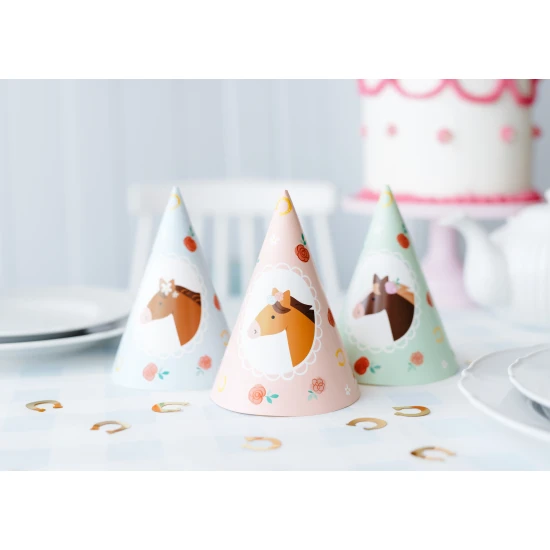 A ló témájú kalapok nagyszerűek születésnapi bulikra.