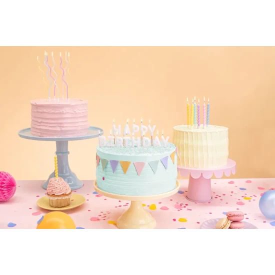 Gyertyák Happy Birthday felirattal - 13 db születésnapi gyertya a tortán