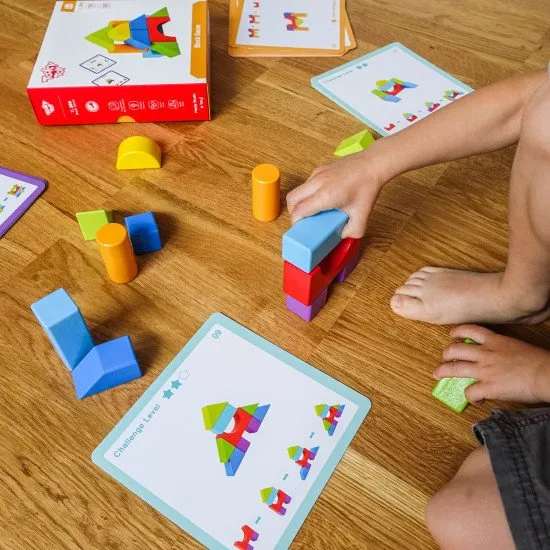 Gyerekjáték építőkockákkal