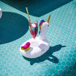 Felfújható unikornis pohártartó Felfújható unikornis pohártartó