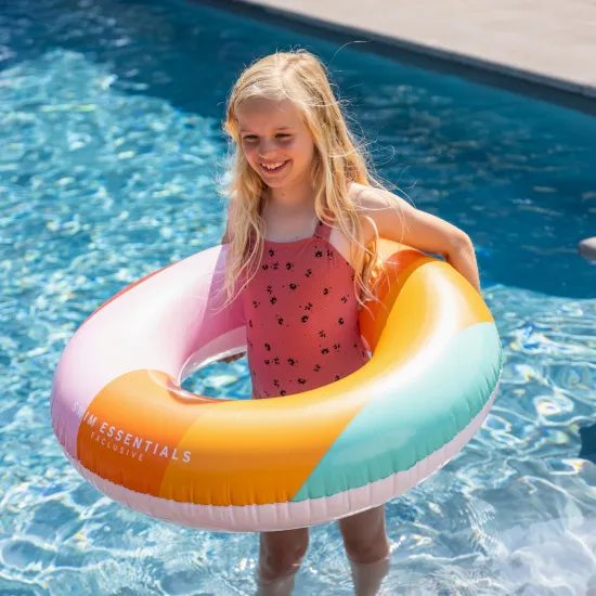 Swim Essentials Rainbow felfújható kerék 90 cm - Színes nyári kerék gyerekeknek és felnőtteknek