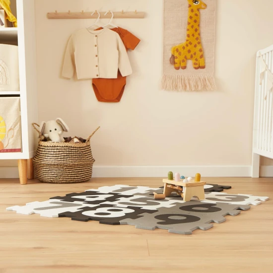 Bieco Habszivacs puzzle játszószőnyeg számokkal black & white 10 db BIECO_19201507