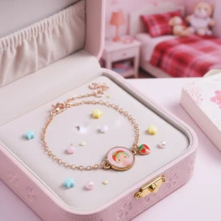 Apró karkötő Berry