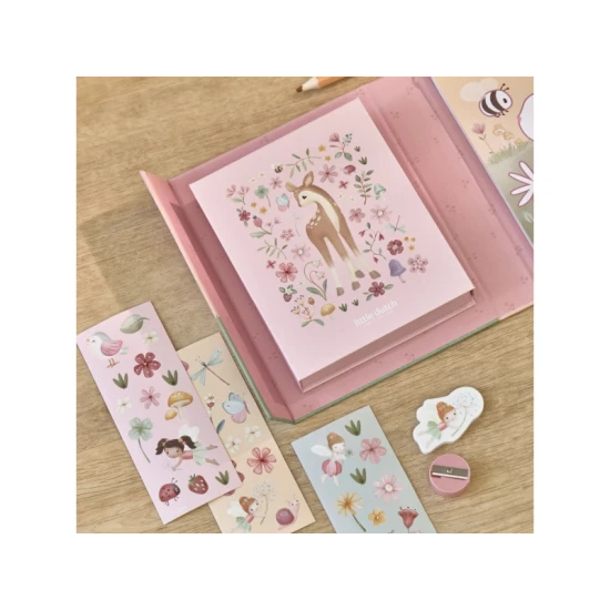 Színező zsírkrétákkal és matricákkal Rosa Fairy Garden