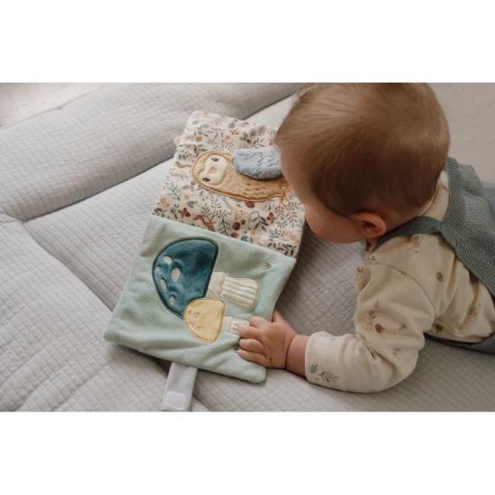 LITTLE DUTCH Erdei Barátok Textil Munkafüzet Forest Friends textil foglalkoztató füzet erdei élet motívumokkal