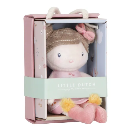 KIS HOLLAND Rózsa baba Gyönyörű, Rosa nevű baba puha, finom anyagból, 10 cm-es méretben a Little Dutch-tól.