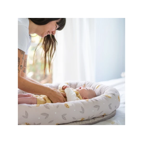 Little Explorer babafészek játékhíddal