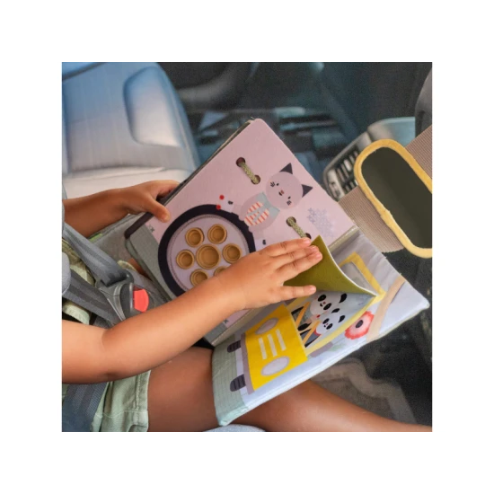 Foglalt könyv autós foglalkoztató füzet