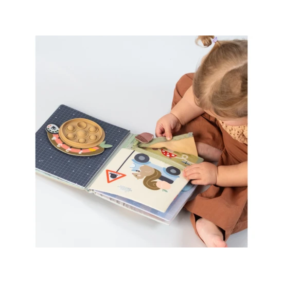 Foglalkoztató könyv Tiny Traveler Busy Book
