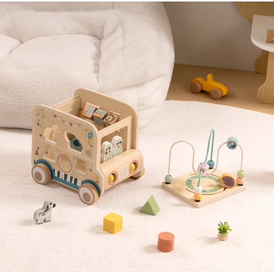 Fa kirakó Szafari labirintussal Tooky Toy – oktató fajáték állatokkal és gyöngyökkel