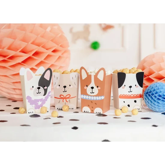 Pattogatott kukorica dobozok kutyával gyerekbulira