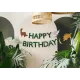 Egy gyönyörű füzér Happy Birthday felirattal és különféle rajzfilm dinoszauruszok. 