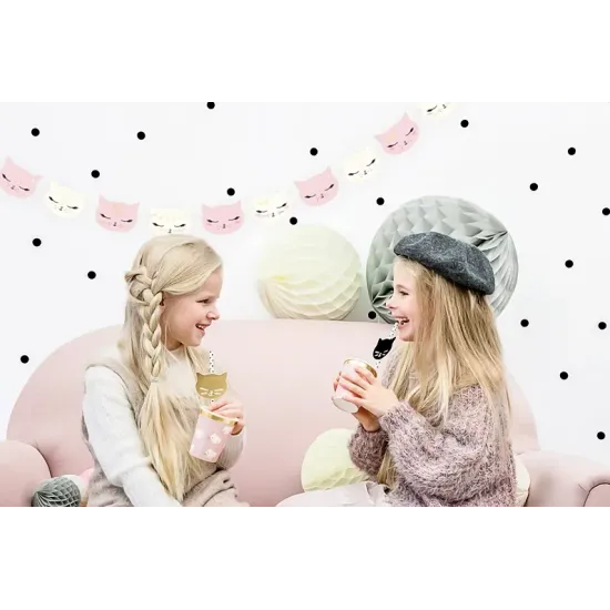 Rózsaszín csészék macska motívummal, gyermekek születésnapi bulikra. 