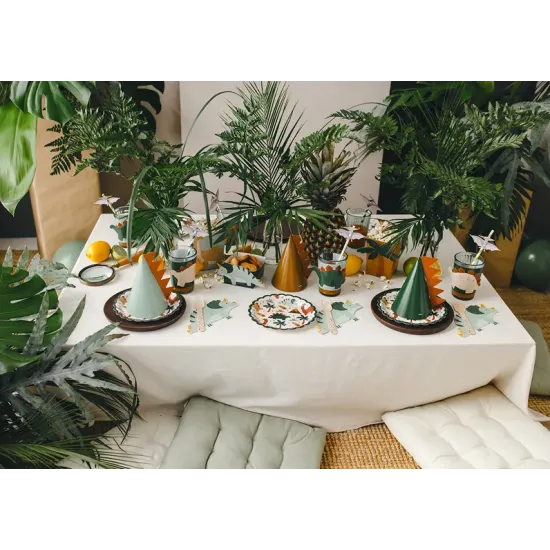 A dinoszaurusz szívószálak remek társak a gyerekek kedvenc italaik fogyasztásakor.