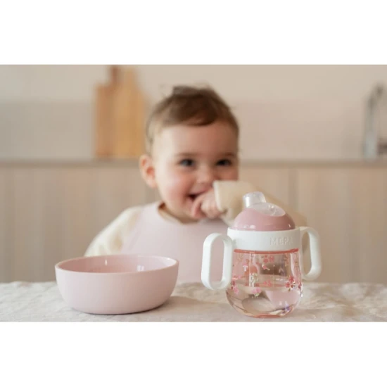 Bögre kiöntővel 200 ml Tündérkert Tündérkerti bögre: Játékos önálló ivás a kicsiknek
