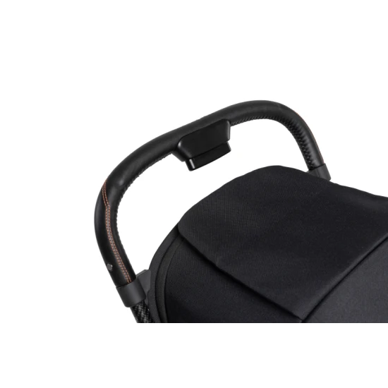 Oslo Carbon babakocsi Essential Black Maxi-Cosi Oslo Carbon babakocsi Essential Black