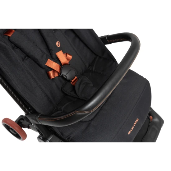 Oslo Carbon babakocsi Essential Black Maxi-Cosi Oslo Carbon babakocsi Essential Black