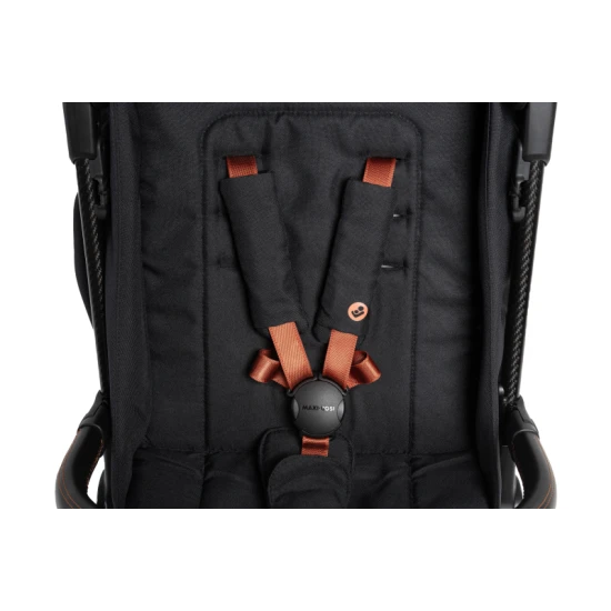 Oslo Carbon babakocsi Essential Black Maxi-Cosi Oslo Carbon babakocsi Essential Black