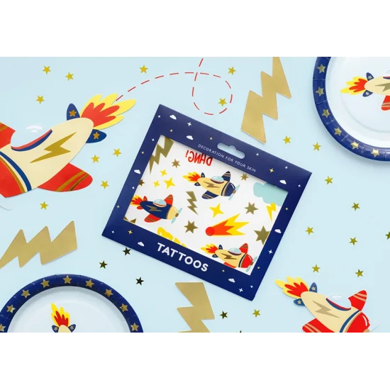 Ideiglenes repülőtetoválások akciókalandoroknak.