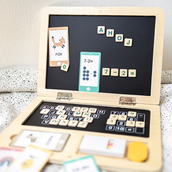 Fából készült jegyzetfüzet mágnestáblával 